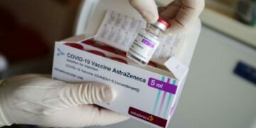 Scatta il divieto di somministrare AstraZeneca agli under 60