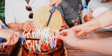 Zona bianca, è consentito organizzare feste private: ecco le regole da rispettare