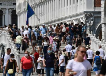 Nuovo decreto Covid, verso proroga dello stato d'emergenza fino a dicembre