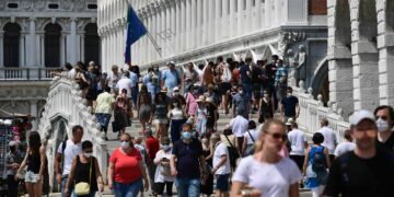 Nuovo decreto Covid, verso proroga dello stato d'emergenza fino a dicembre