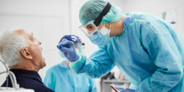 Come cambia la quarantena per i vaccinati dopo un contatto con un positivo
