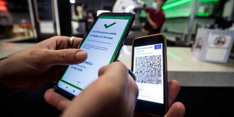 Il Green pass durerà 12 mesi