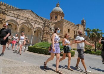 Sicilia e Sardegna rischiano la zona gialla dopo ferragosto