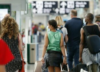 Stop a quarantena per i vaccinati in arrivo dal Regno Unito