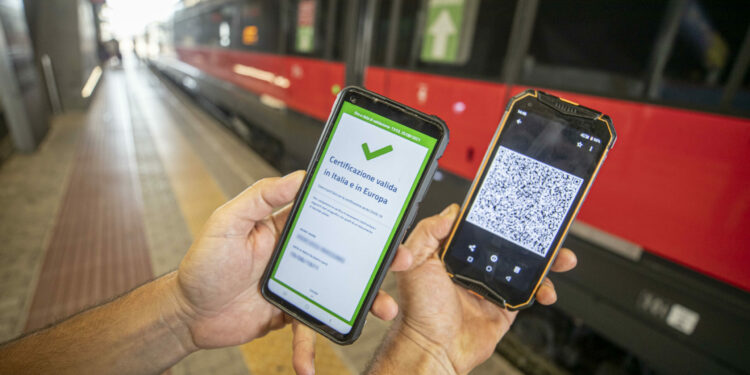 Trasporti, come cambiano le regole con l’obbligo di Green pass