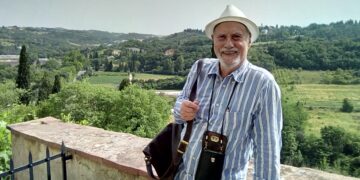 Luigi Fontanella: «Raccontare la poesia è un itinerario poetico delle mie letture»