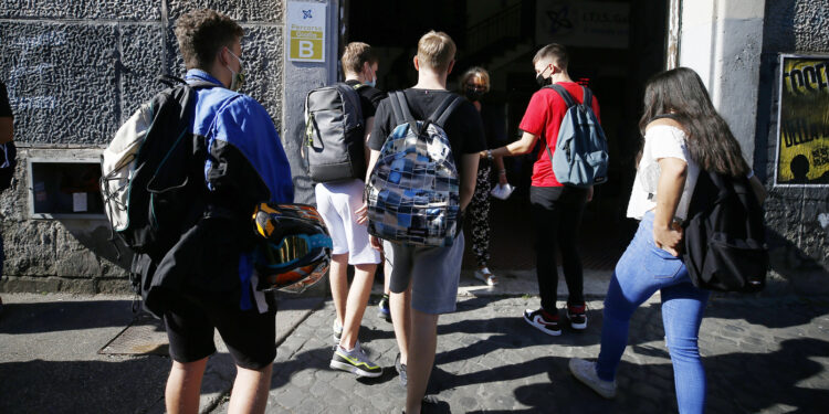 Scuola, prime classi in quarantena: le regole per i positivi e i loro contatti