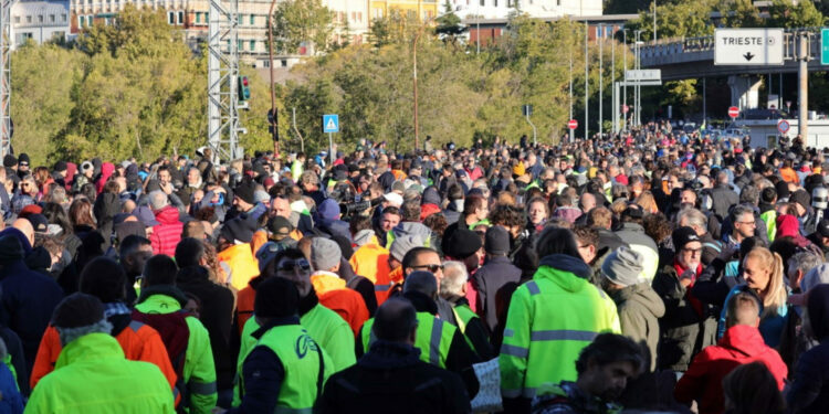 È il No Green pass Day: proteste e scioperi in tutta Italia