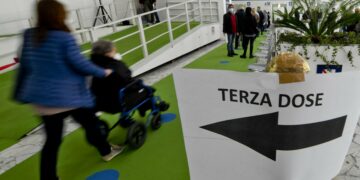 Come funziona la terza dose per chi ha dai 40 ai 60 anni