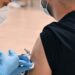 Cresce il pressing sull’obbligo vaccinale
