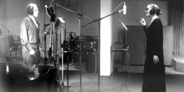 Mina e Celentano tentano di fermare il tempo