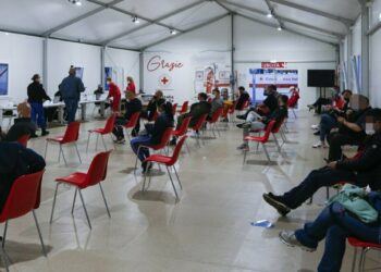 Terza dose, è l’ora degli over 40: ecco come prenotarsi regione per regione