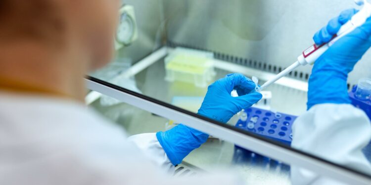 Immunità innata Covid: come funziona il meccanismo che resiste anche a Omicron