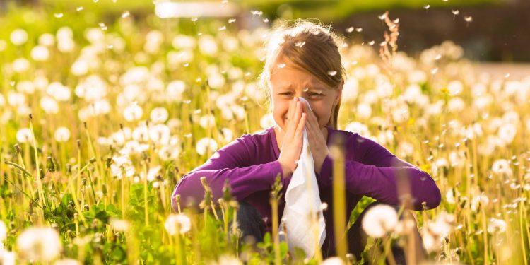 Con la primavera tornano le allergie, come riconoscerle nei bambini?
