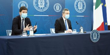 Quando diremo addio al Green pass? L’Italia ostaggio del governo Draghi