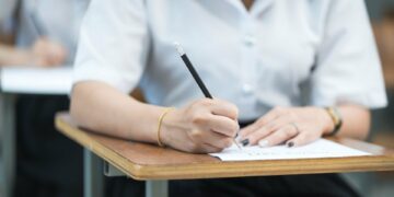 Maturità 2022, presidi e studenti contro il ritorno delle prove scritte