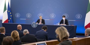Il governo Draghi rimanda la fine del Green pass