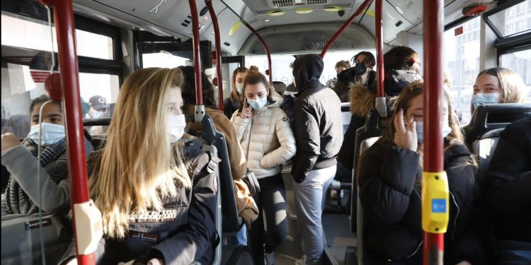 L’ossessione per le mascherine è costata all’Italia 9 miliardi di euro