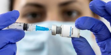 Vaccino contro il vaiolo delle scimmie, ma è davvero efficace e senza rischi?