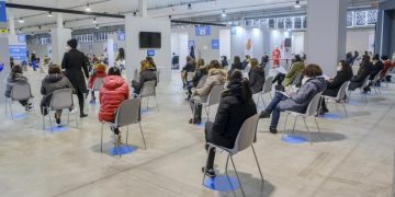 Covid, 9 regioni “ad alto rischio”: il governo rispolvera le vecchie restrizioni