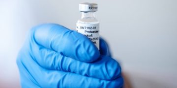 Quarta dose per gli over 60: i numeri che smentiscono Speranza