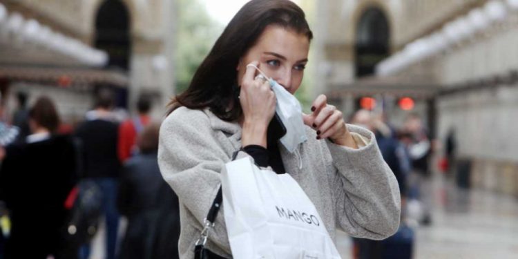 Le mascherine ci proteggono davvero dal contagio?