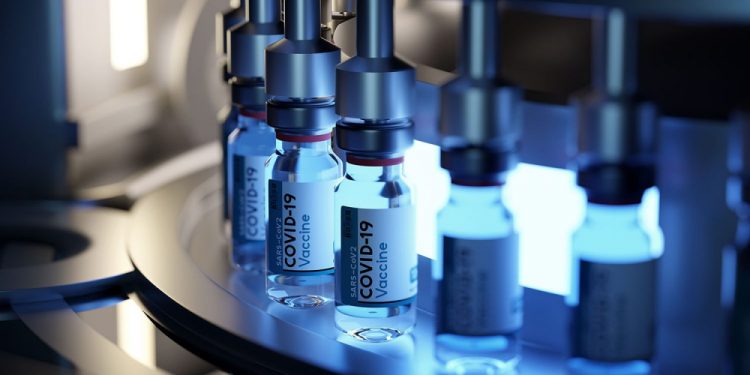 «Varianti colpa dei vaccini a mRna»: il prof. Bizzarri racconta cosa non ha funzionato