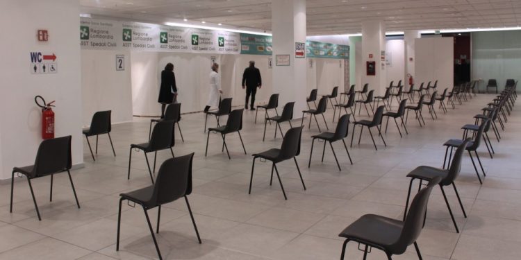 Corsa ai richiami: 28 milioni di vaccini in scadenza