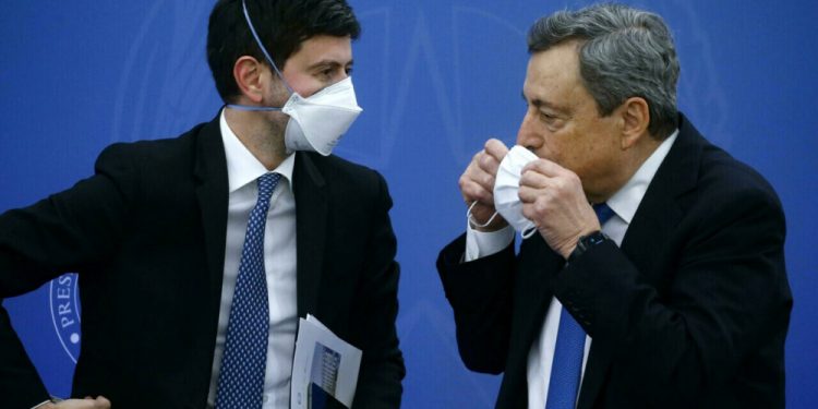 Dopo il Cts nasce il centro anti-pandemie: il governo Draghi piazza i suoi