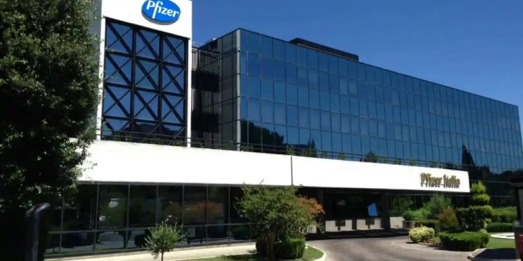 Pfizer sotto indagine in Italia: ecco perché