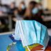 Sfruttano l’aumento dei contagi per reintrodurre le mascherine a scuola