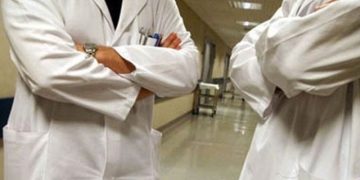 La mossa dell’Ordine dei medici contro i sanitari No vax