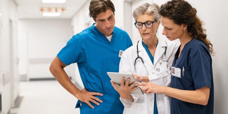 Parte la schedatura dei sanitari non vaccinati