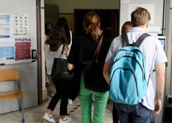 Scuola, le restrizioni anti-Covid non sono ancora finite