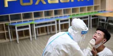 L’Italia imporrà tamponi obbligatori a chi arriva dalla Cina