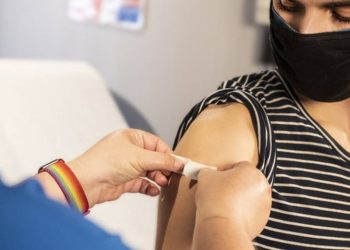 Vaccino anti-Covid e miocardite: ecco qual è la causa