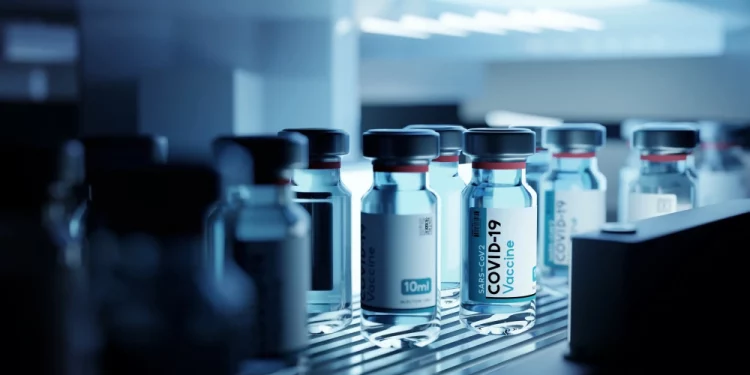 15 milioni di vaccini da buttare, ma in autunno arriva un nuovo monovalente