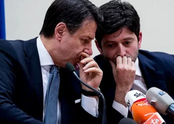 Conte e Speranza nell’inchiesta Covid: va in scena lo scaricabarile