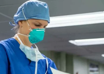 Le mascherine restano negli ospedalieri