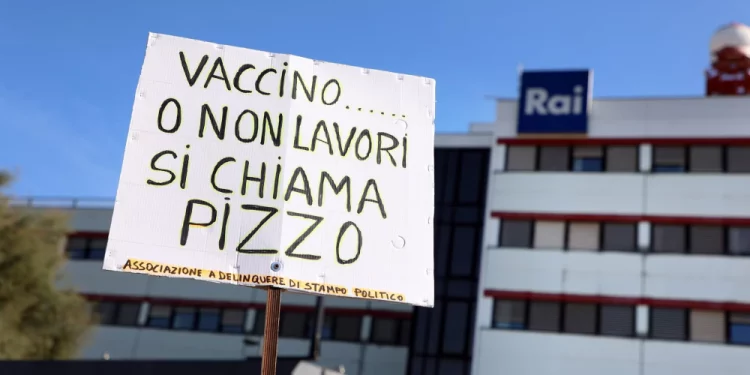 Annullata la multa a un over 50 non vaccinato