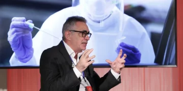Non solo Covid, Pregliasco torna alla carica con 262 virus