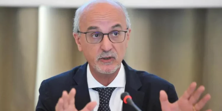 Effetto del caldo estremo: il virologo Lopalco diventa climatologo