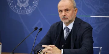 Il nuovo Piano pandemico rispolvera vaccini e lockdown