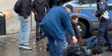 La Procura di Pisa ha aperto un fascicolo contro ignoti per accertare eventuali responsabilità degli agenti e della catena di comando, dopo le cariche della polizia contro gli studenti