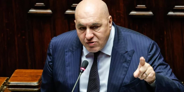 Che cos’è il caso “dossieraggio”